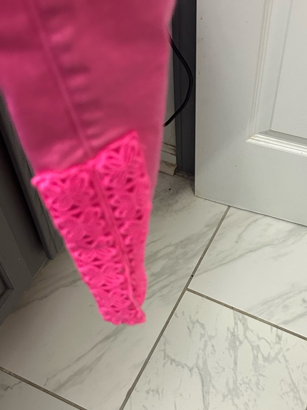 NWT LILLY PULITZER hot pink denim jeans. - Picture 10 of 16